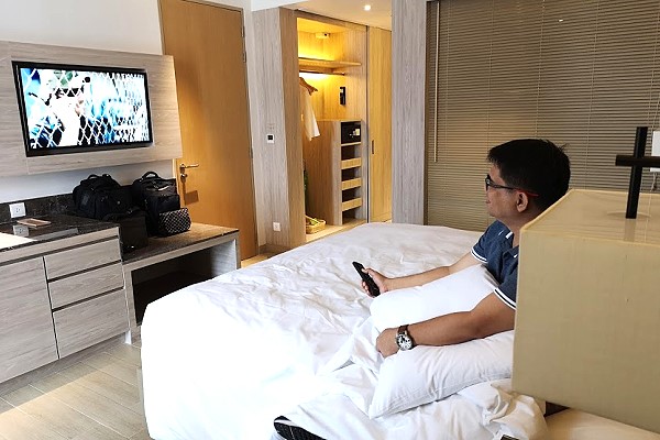 Courtyard by Marriott Iloilo - Deluxe Room LED TV