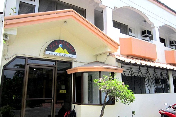 Pleasant Travelers Pension House - Bacolod Low Priced Pension Houses 